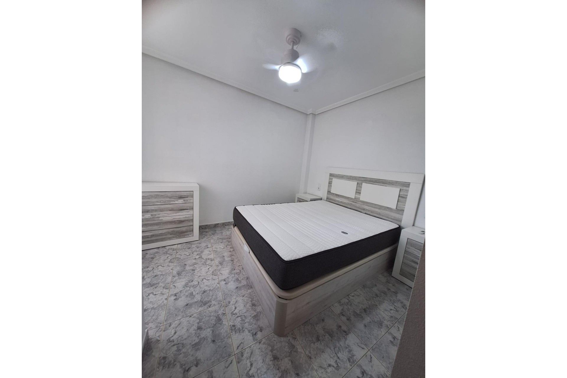 Zu verkaufen - Apartamento -
Torrevieja - Nueva Torrevieja