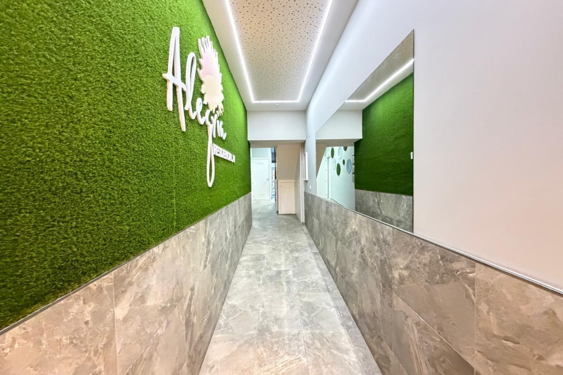 Zu verkaufen - Apartamento -
Torrevieja - Playa del cura