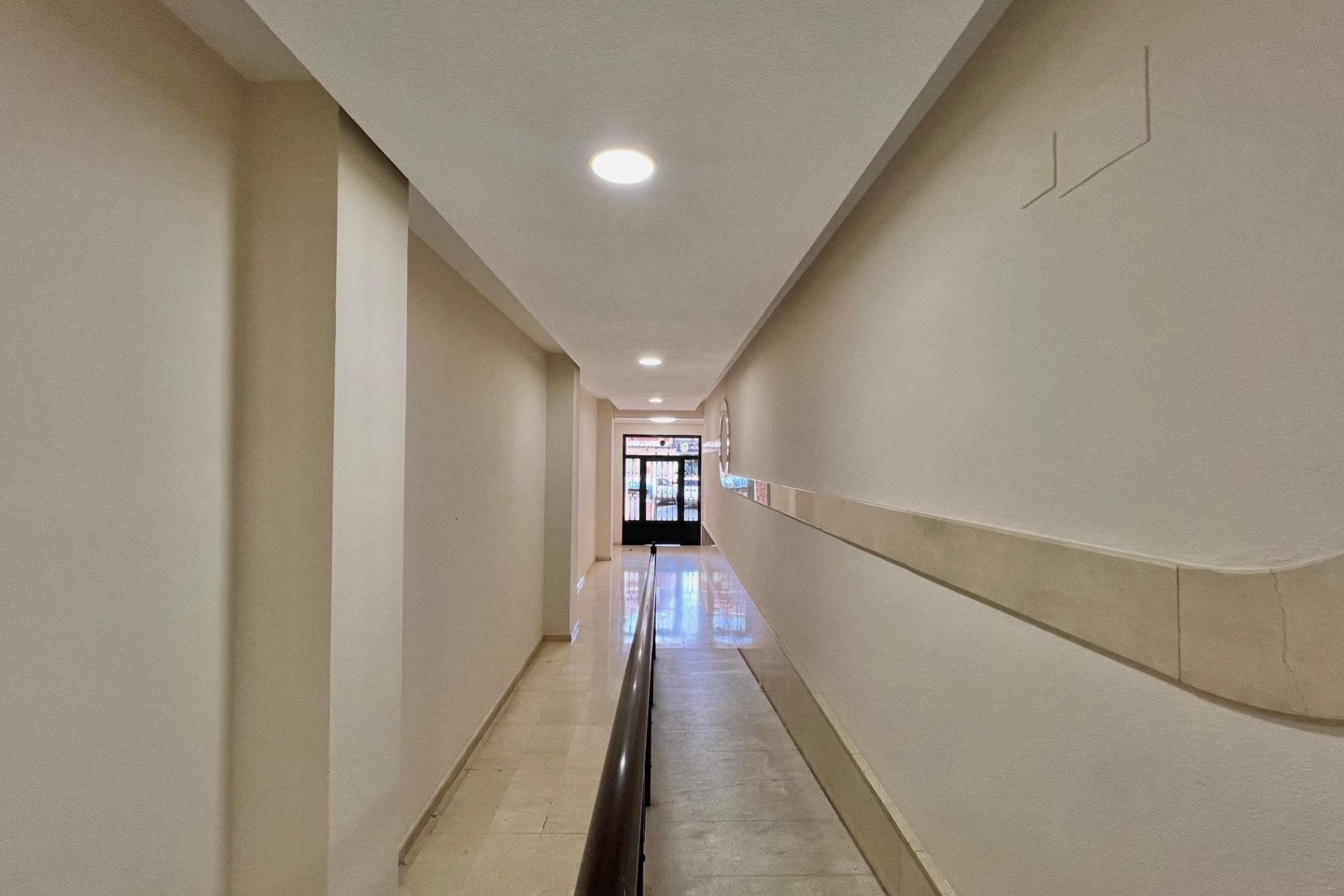 Zu verkaufen - Apartamento -
Torrevieja - Puerto Deportivo