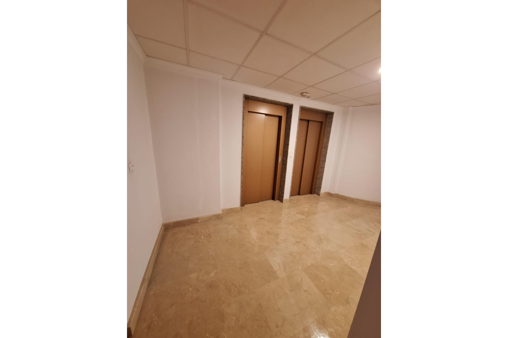 Zu verkaufen - Apartamento -
Torrevieja