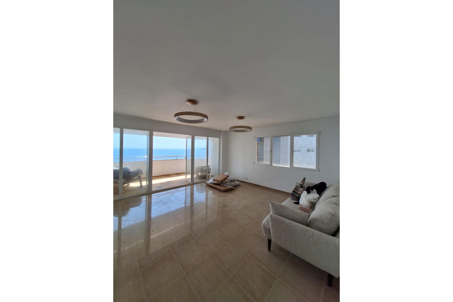 Zu verkaufen - Apartment -
Benidorm - 1ª Linea