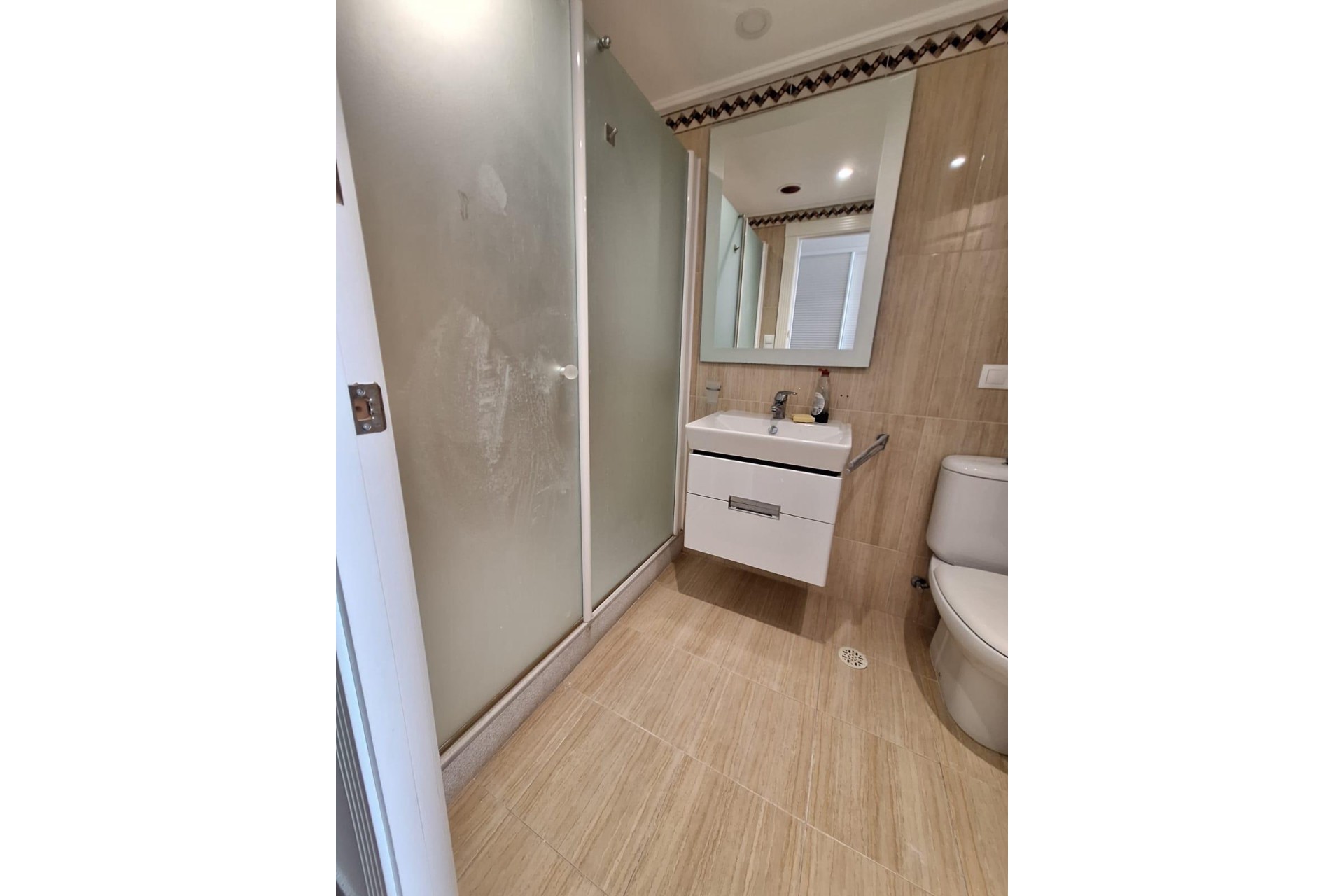 Zu verkaufen - Apartment -
Benidorm - 1ª Linea