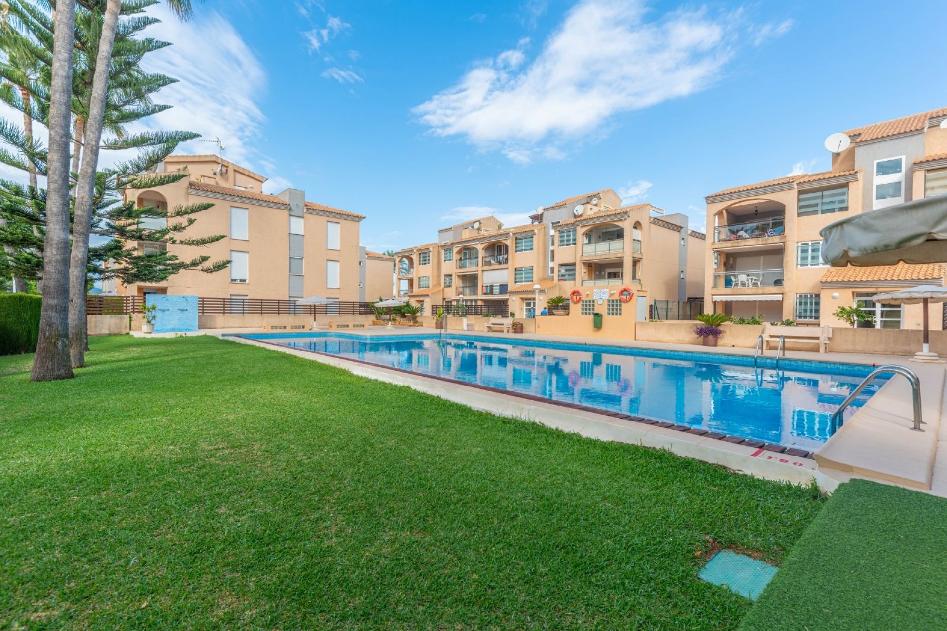 Zu verkaufen - Apartment -
Javea - Montañar