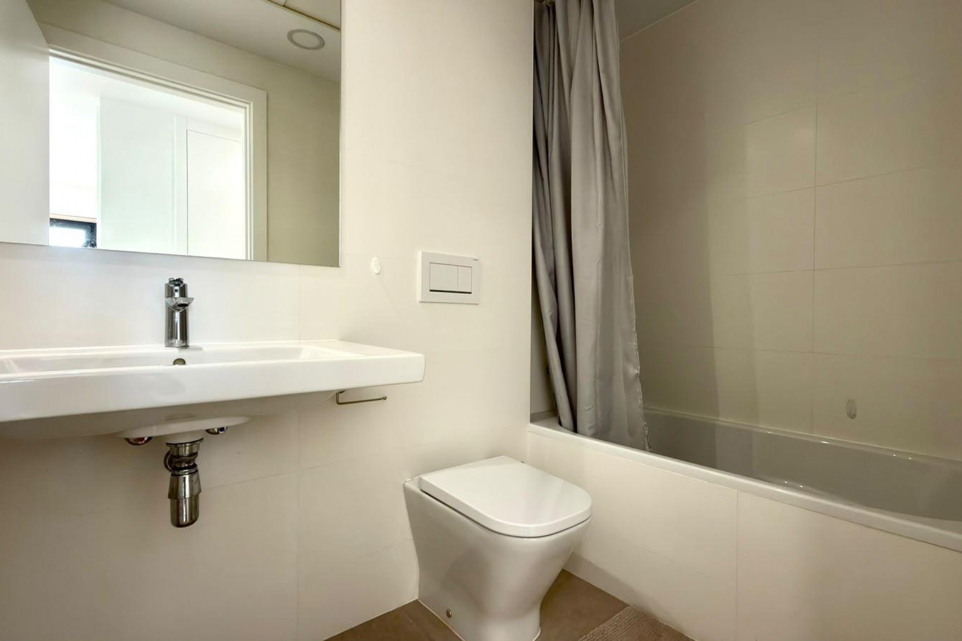 Zu verkaufen - Apartment -
San Juan Alicante - Frank espinós