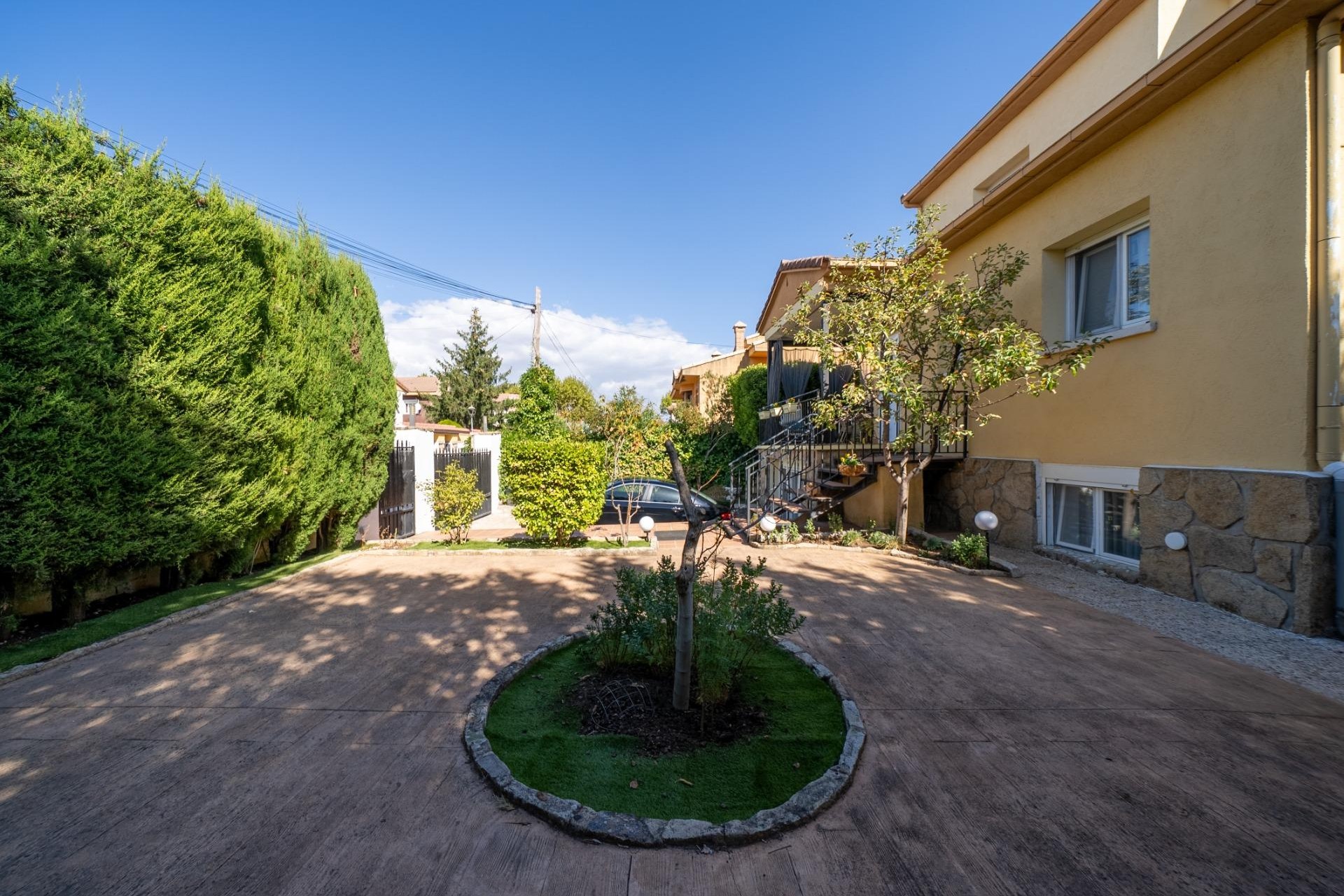Zu verkaufen - Chalet -
San Martin de Valdeiglesias - Garnacho