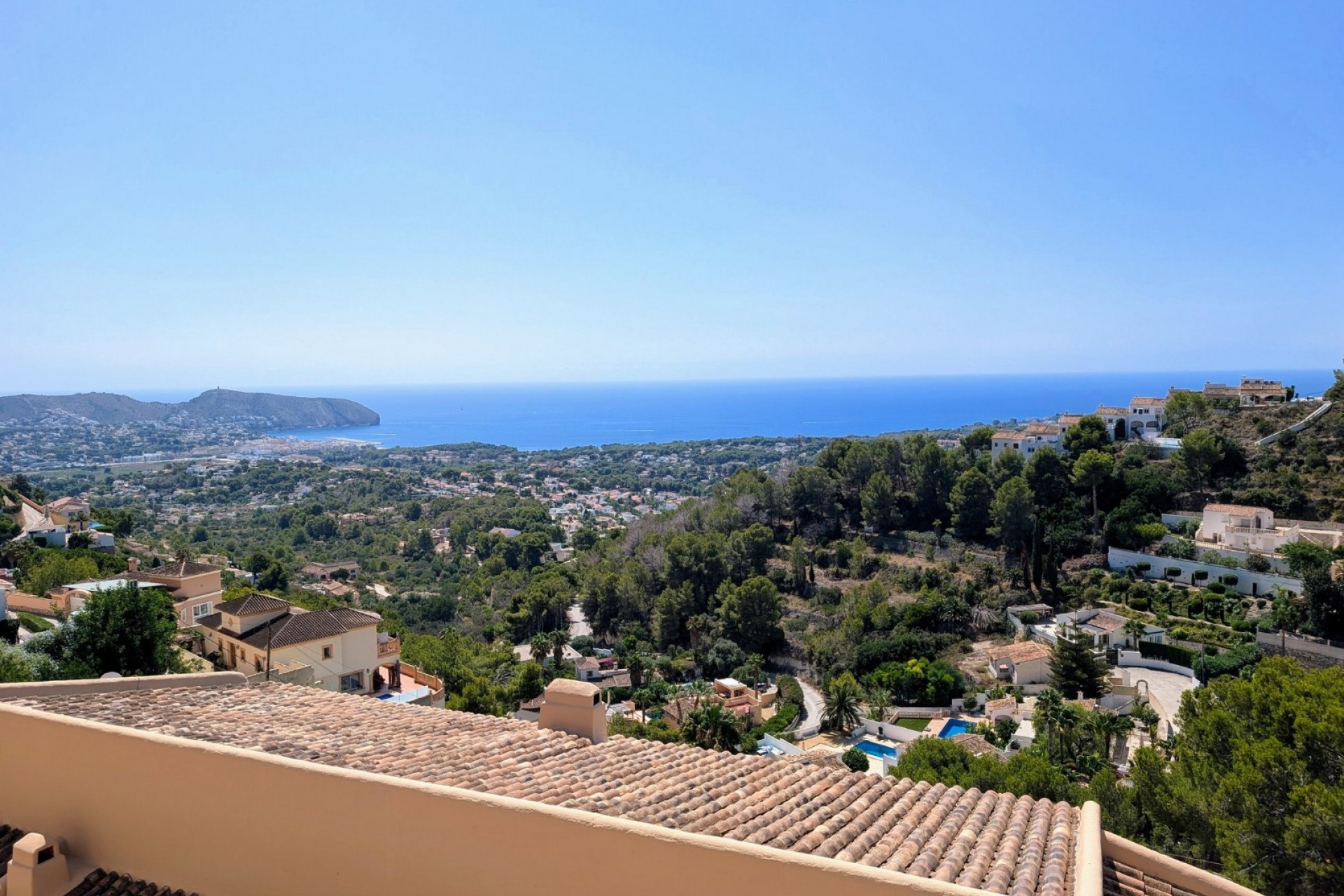 Zu verkaufen - Doppelhaushälfte Villa -
Moraira - Benimeit