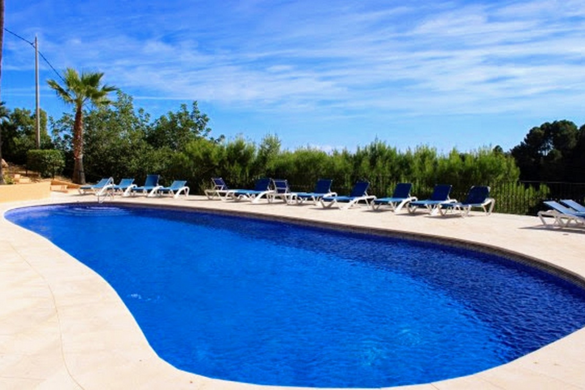 Zu verkaufen - Doppelhaushälfte Villa -
Moraira - Benimeit