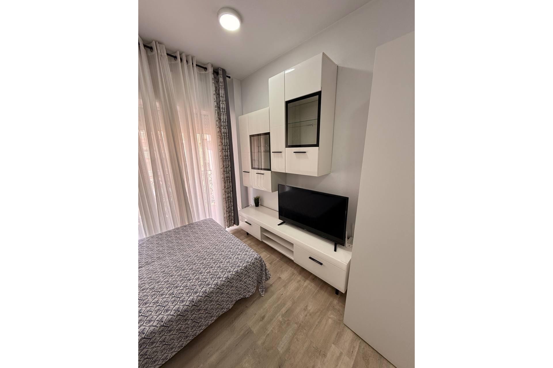 Zu verkaufen - Estudio -
Torrevieja - Playa del cura