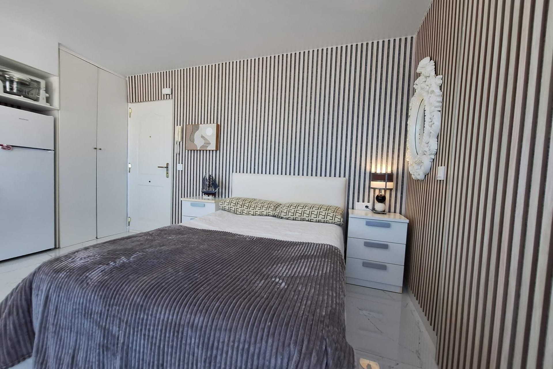 Zu verkaufen - Estudio -
Torrevieja - Torrejón