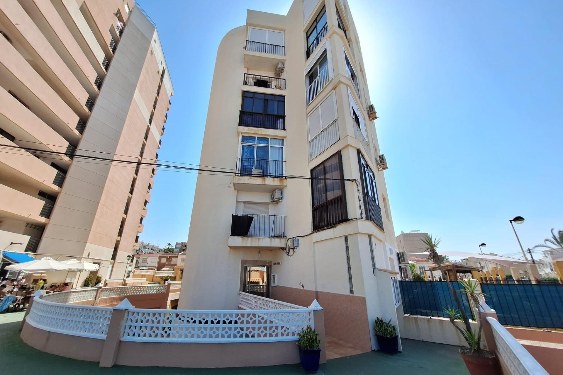 Zu verkaufen - Estudio -
Torrevieja - Torrejón