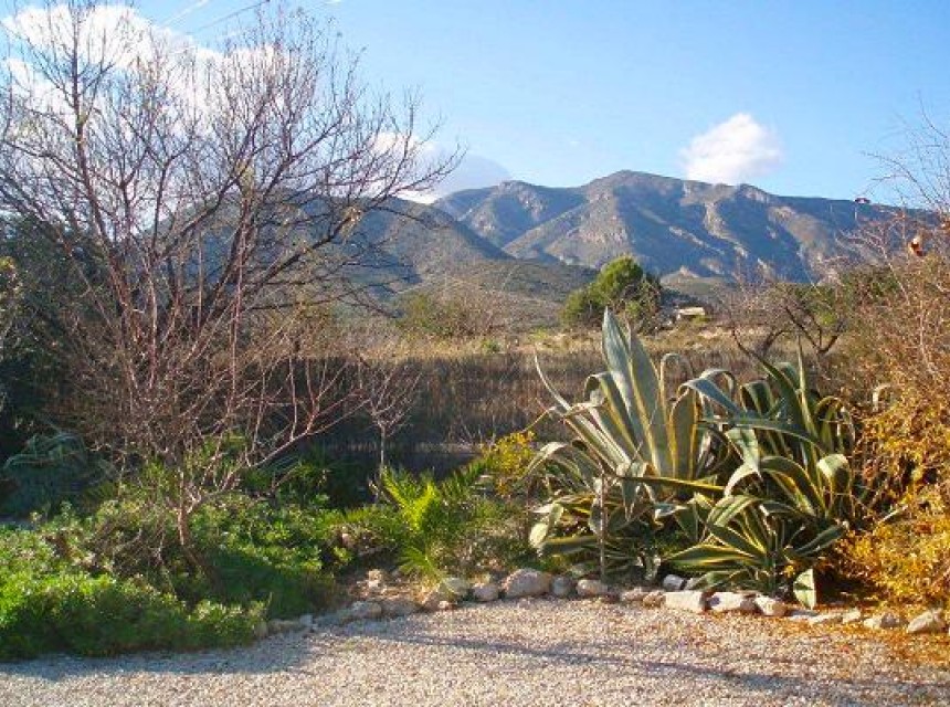 Zu verkaufen - Finca / Landgut -
Aigues