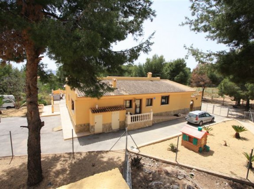 Zu verkaufen - Finca / Landgut -
Alfaz del Pi