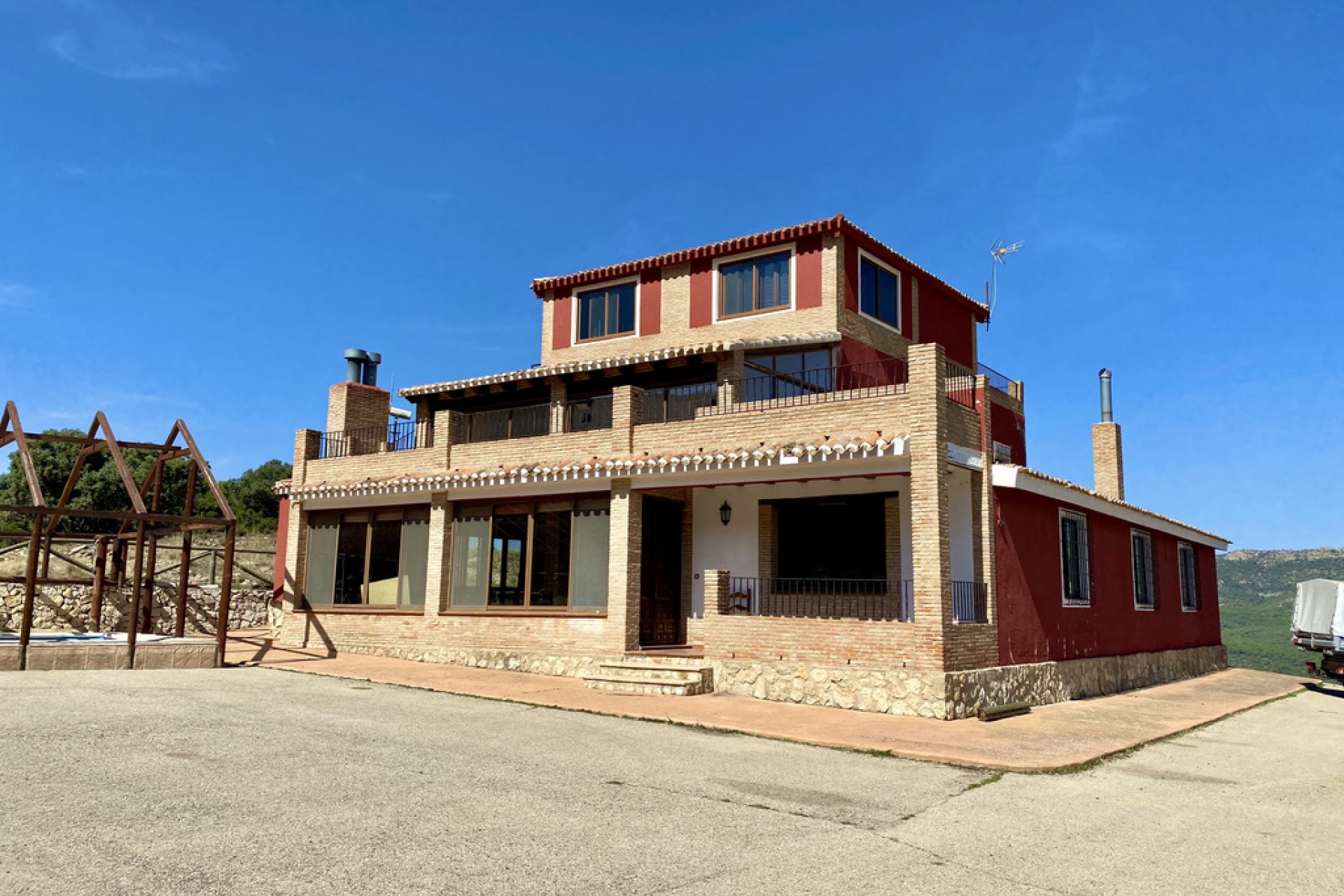 Zu verkaufen - Finca / Landgut -
Ayora - Valencia