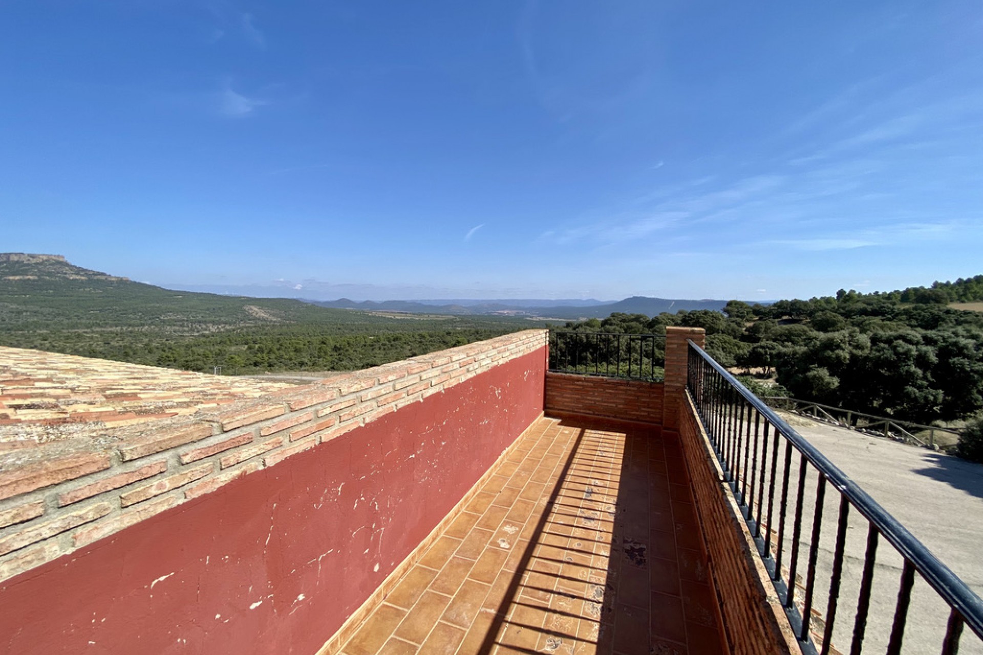 Zu verkaufen - Finca / Landgut -
Ayora - Valencia