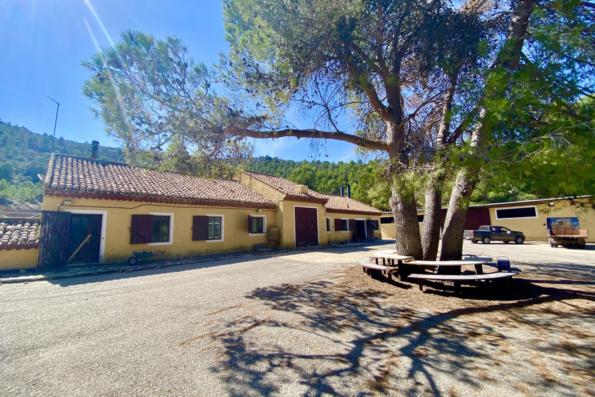 Zu verkaufen - Finca / Landgut -
Ayora - Valencia