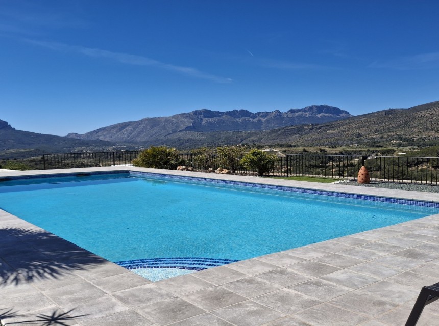 Zu verkaufen - Finca / Landgut -
Benissa
