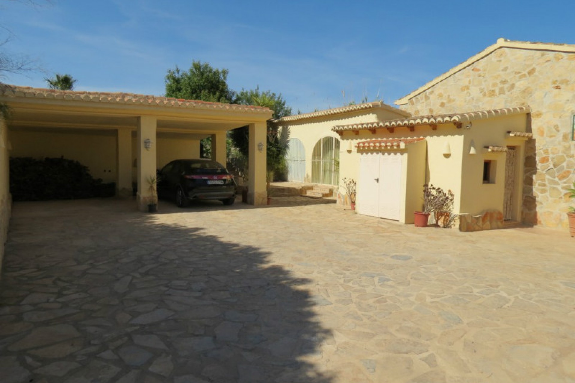 Zu verkaufen - Finca / Landgut -
Moraira