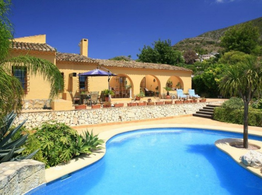 Zu verkaufen - Finca / Landgut -
Moraira