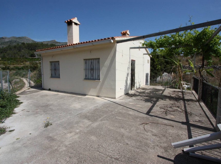 Zu verkaufen - Finca / Landgut -
Orba