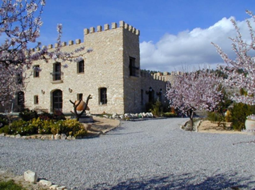 Zu verkaufen - Finca / Landgut -
Relleu - Comunidad valenciana
