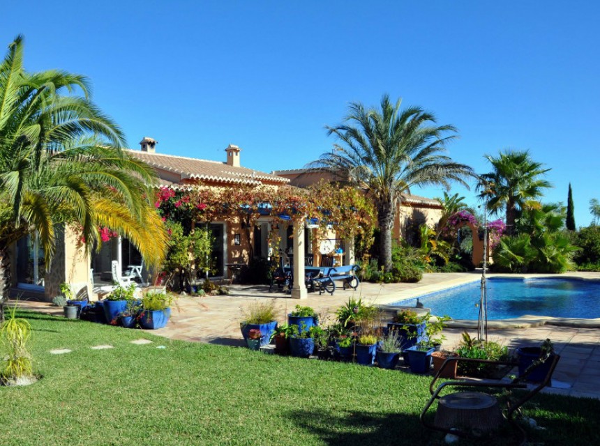 Zu verkaufen - Finca / Landgut -
Teulada