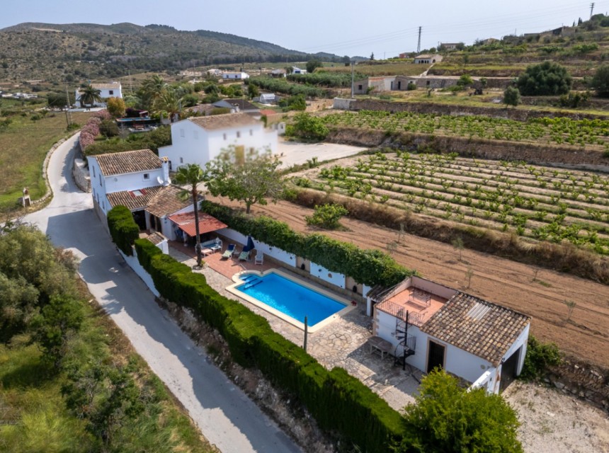 Zu verkaufen - Finca -
Teulada