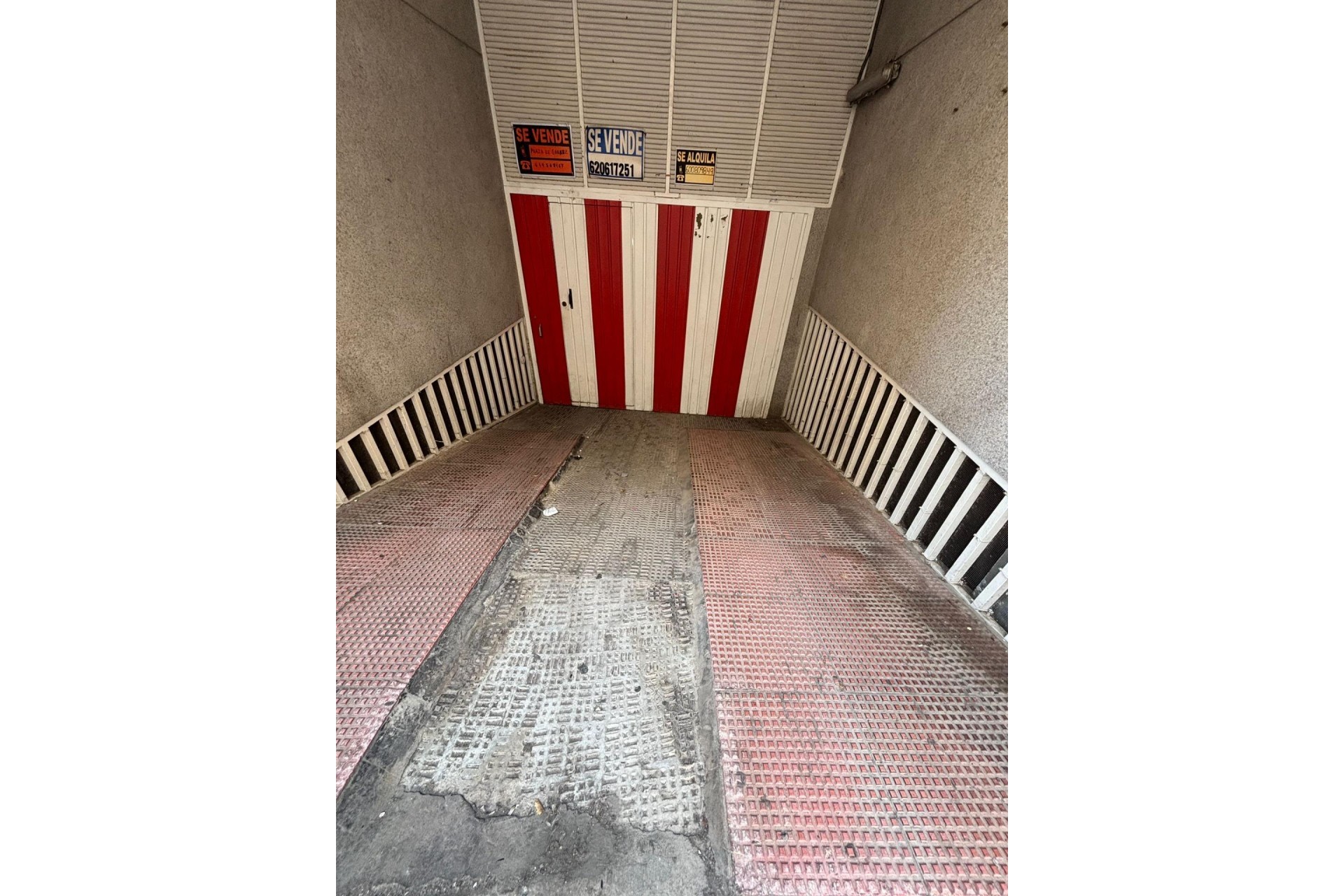 Zu verkaufen - Garaje -
Torrevieja - Playa del cura