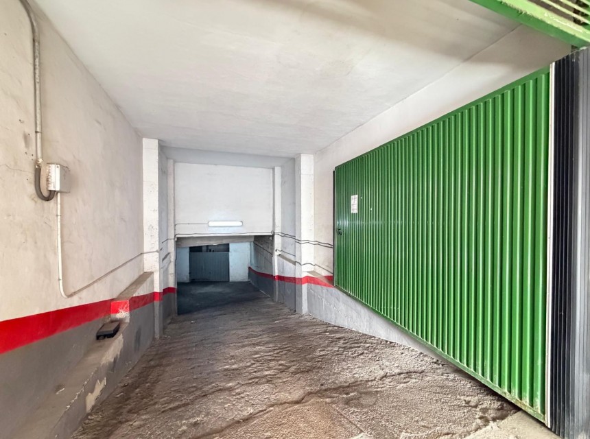 Zu verkaufen - Garaje -
Torrevieja - Playa del cura