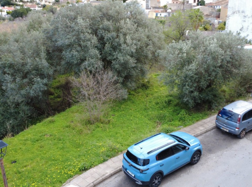 Zu verkaufen - Grundstück/Land -
Orba