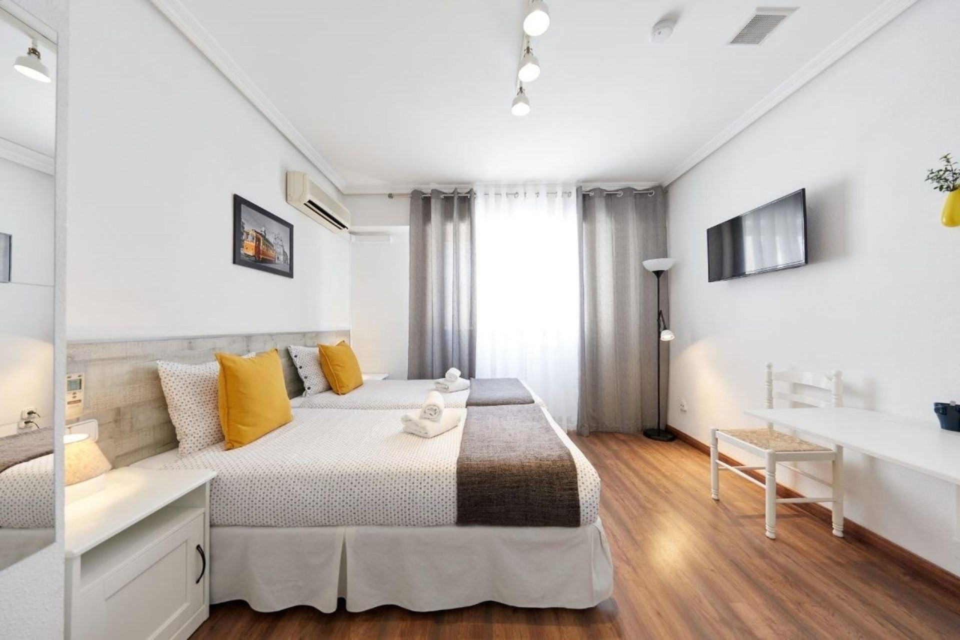 Zu verkaufen - Hostal -
Alicante - Carolinas bajas