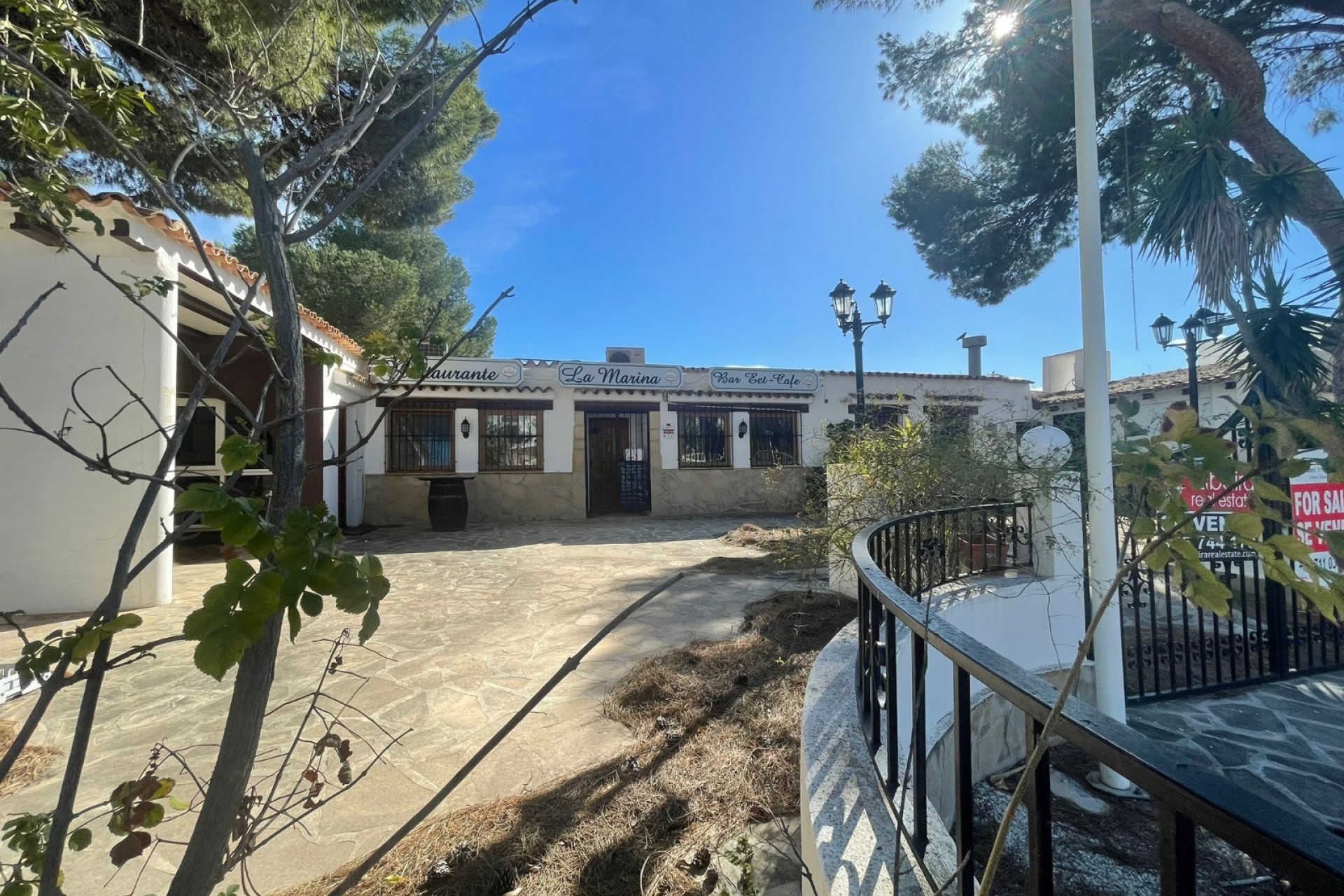 Zu verkaufen - Kommerzielles Eigentum -
Benissa - San Jaime