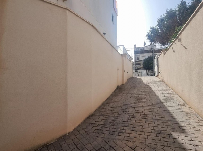 Zu verkaufen - Parking -
Torrevieja - Playa de los locos