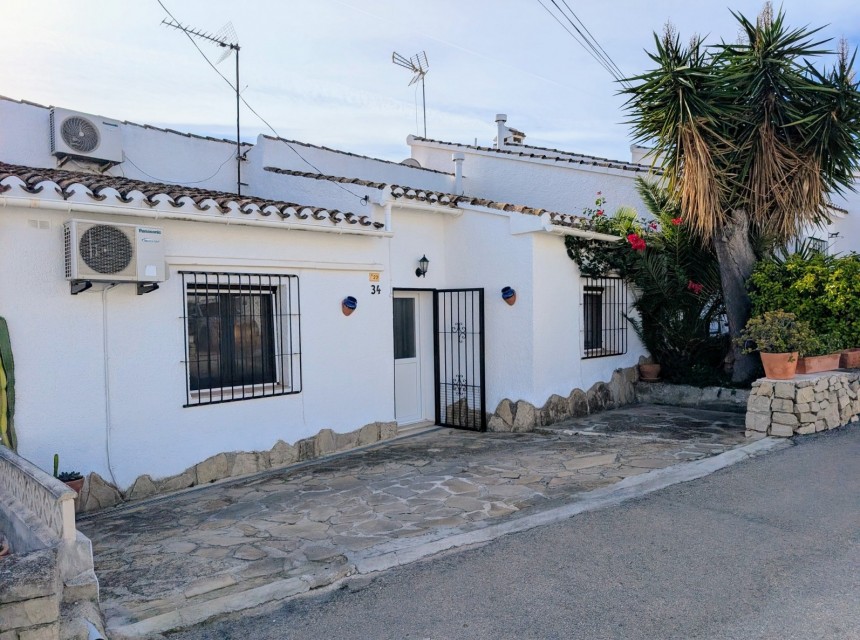 Zu verkaufen - Reihenhaus -
Moraira - Pinar de l´Advocat