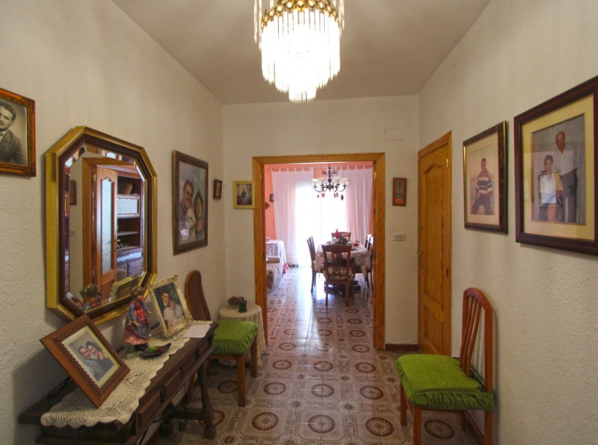 Zu verkaufen - Stadthaus -
Castell de Castells