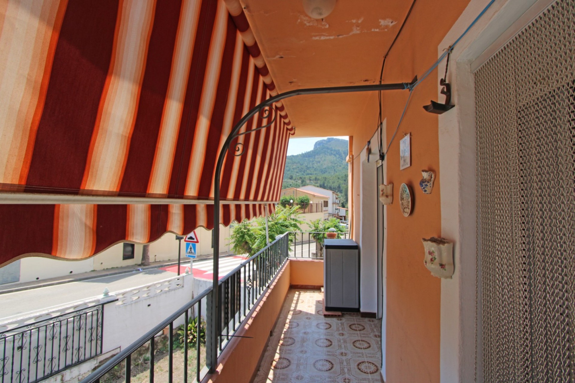 Zu verkaufen - Stadthaus -
Castell de Castells