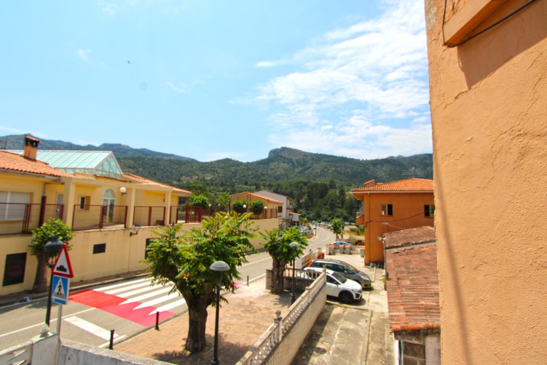 Zu verkaufen - Stadthaus -
Castell de Castells