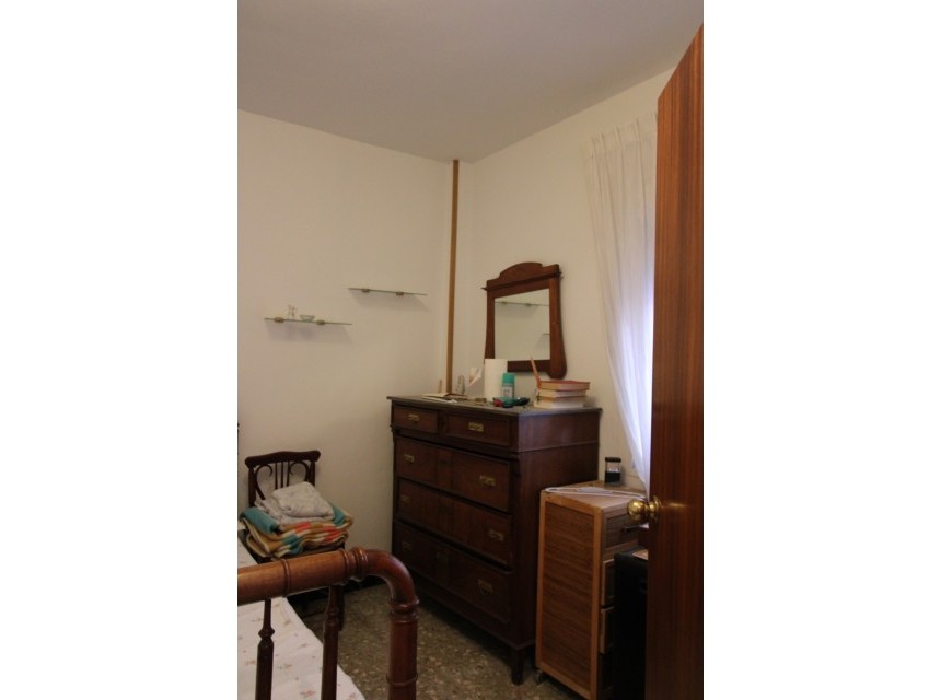 Zu verkaufen - Stadthaus -
Orba