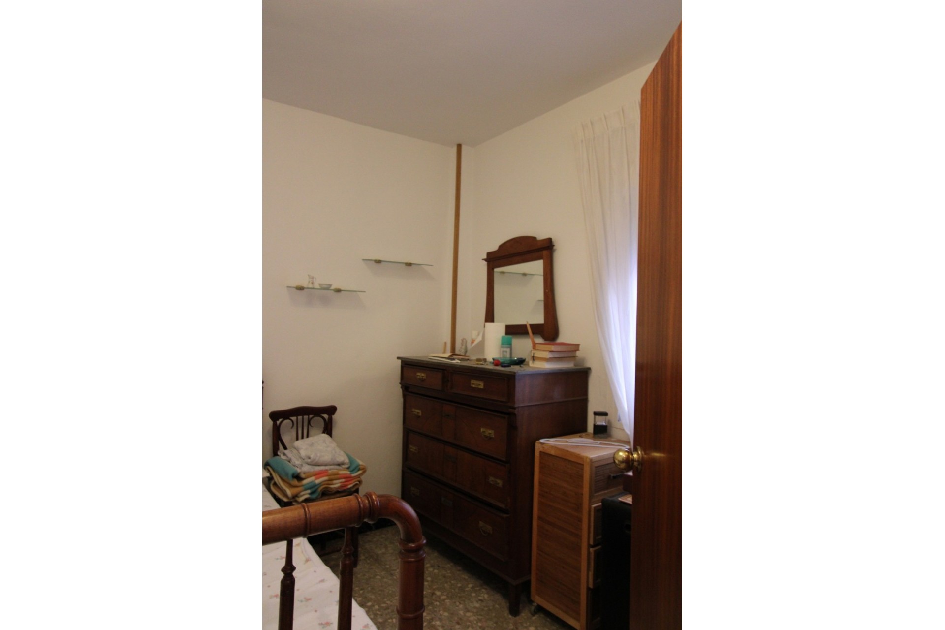 Zu verkaufen - Stadthaus -
Orba