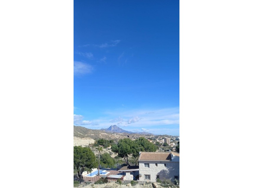 Zu verkaufen - Terreno urbano -
El Campello - Pueblo Acantilado-Lanuza