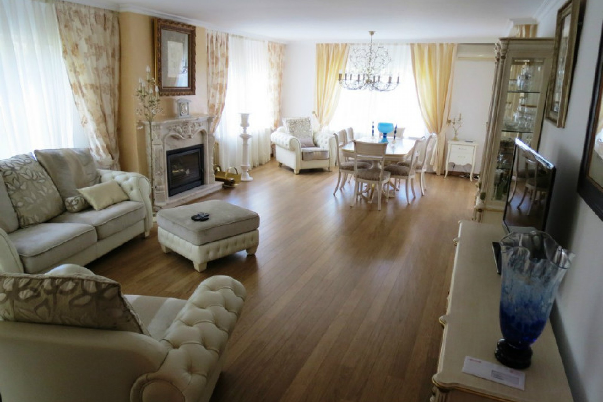 Zu verkaufen - Villa -
Albir