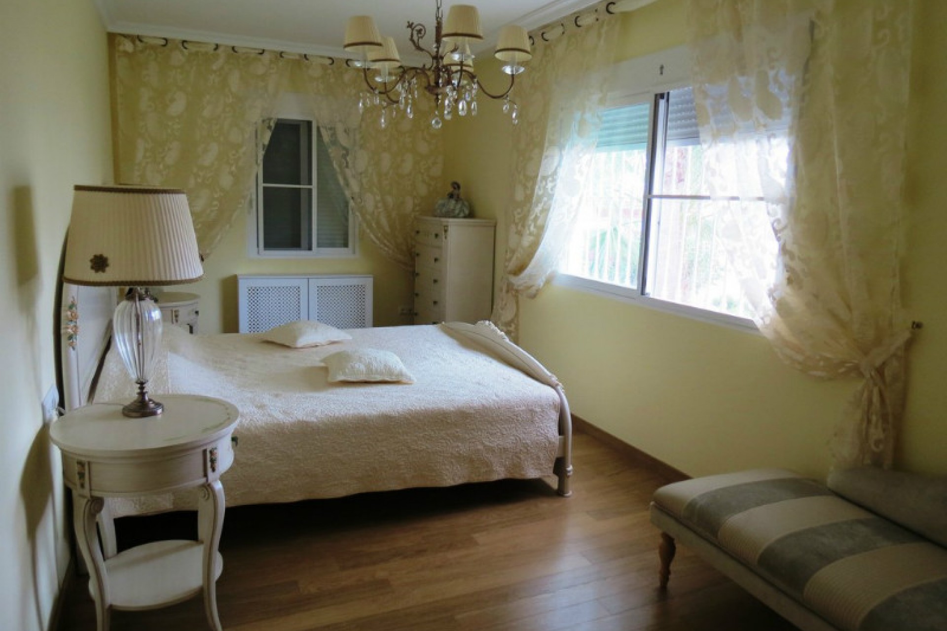 Zu verkaufen - Villa -
Albir