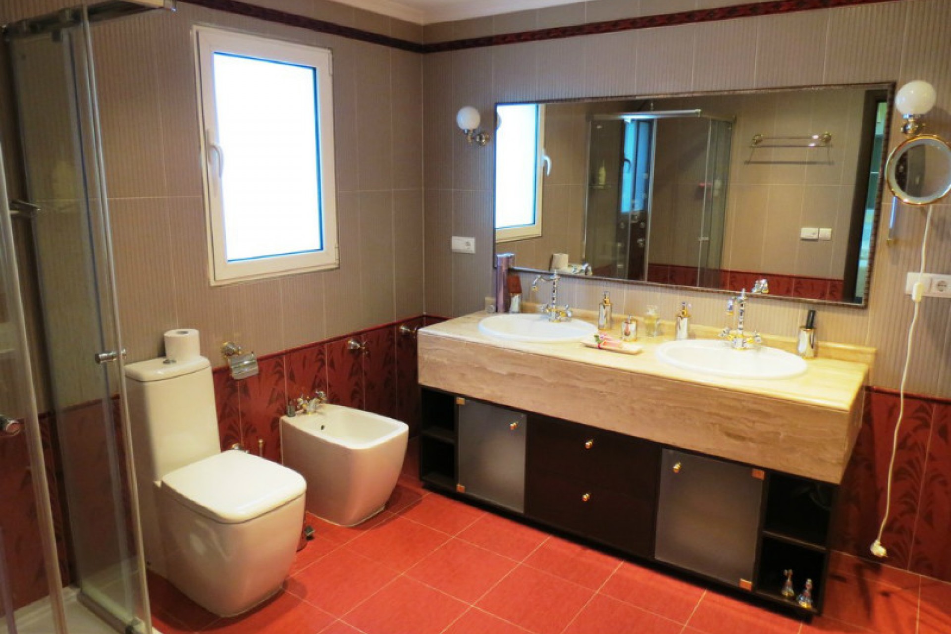 Zu verkaufen - Villa -
Albir