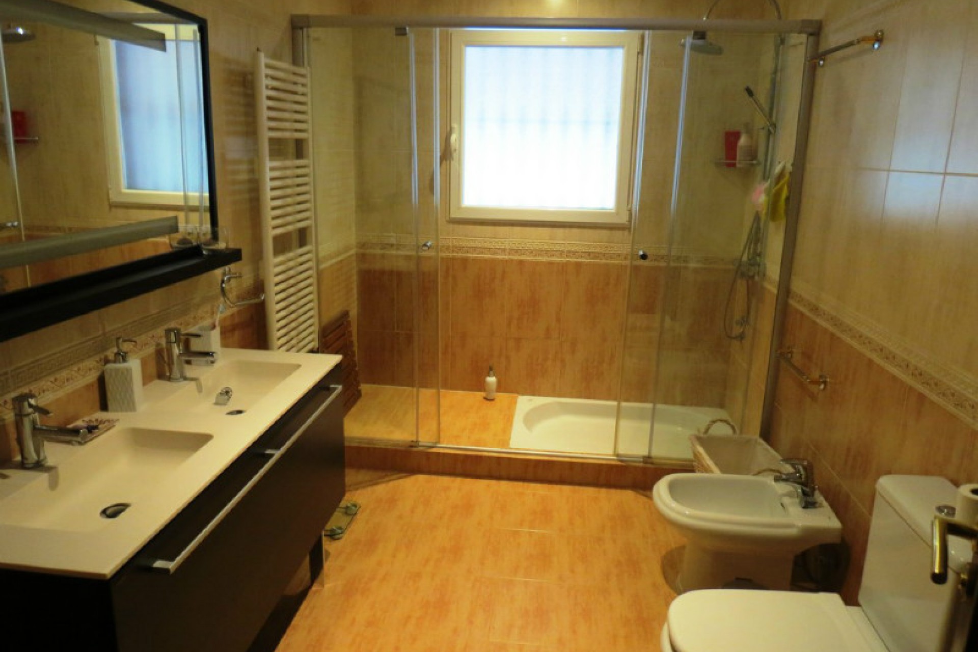 Zu verkaufen - Villa -
Albir