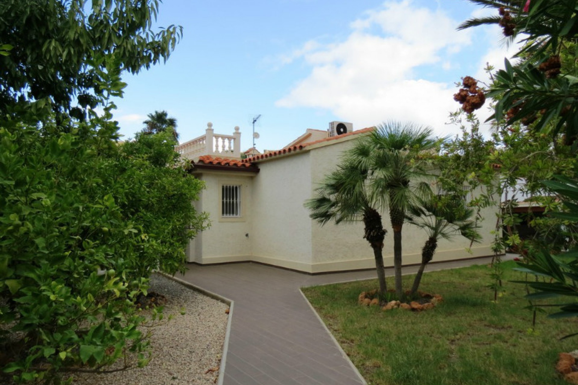 Zu verkaufen - Villa -
Albir