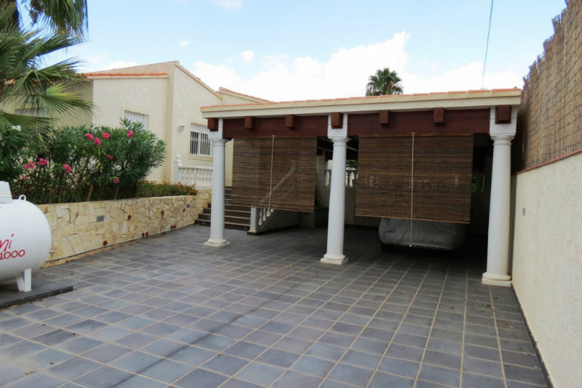 Zu verkaufen - Villa -
Albir