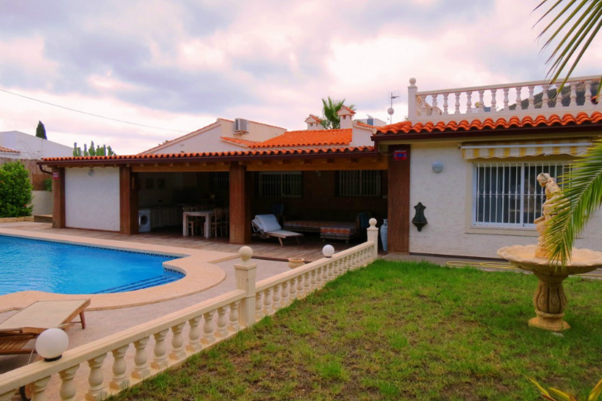 Zu verkaufen - Villa -
Albir