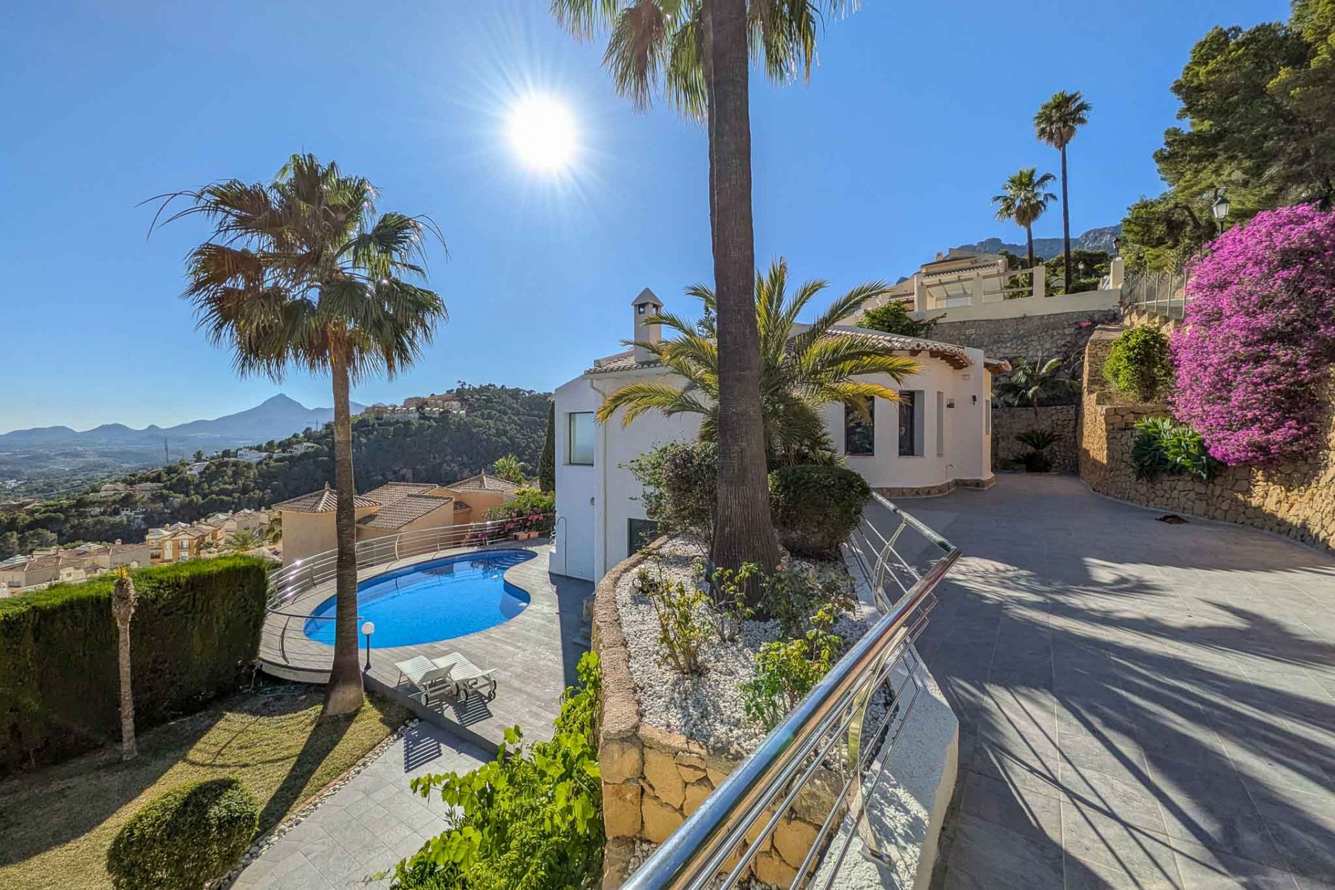 Zu verkaufen - Villa -
Altea