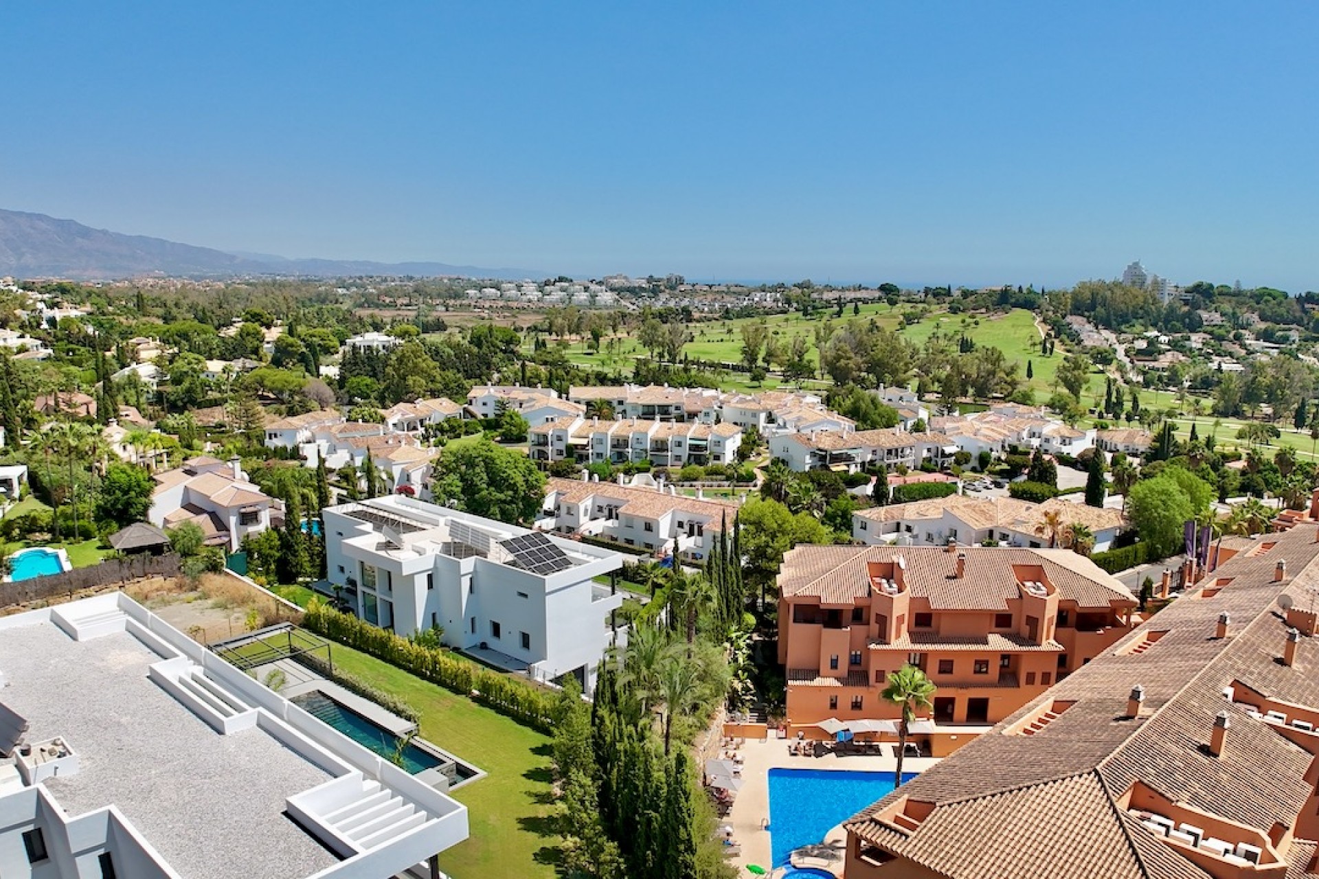 Zu verkaufen - Villa -
Benahavís - El Paraiso Alto