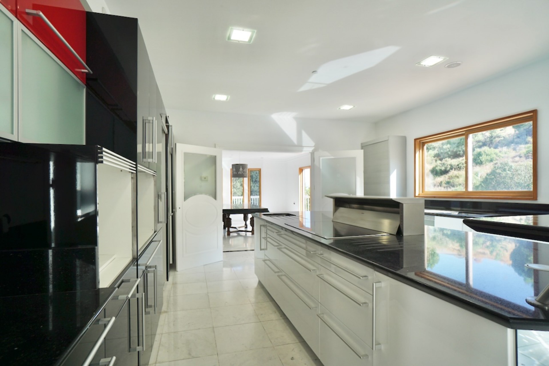 Zu verkaufen - Villa -
Benhavis - El Paraiso Alto