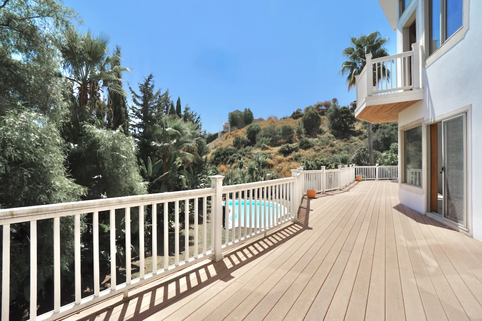 Zu verkaufen - Villa -
Benhavis - El Paraiso Alto